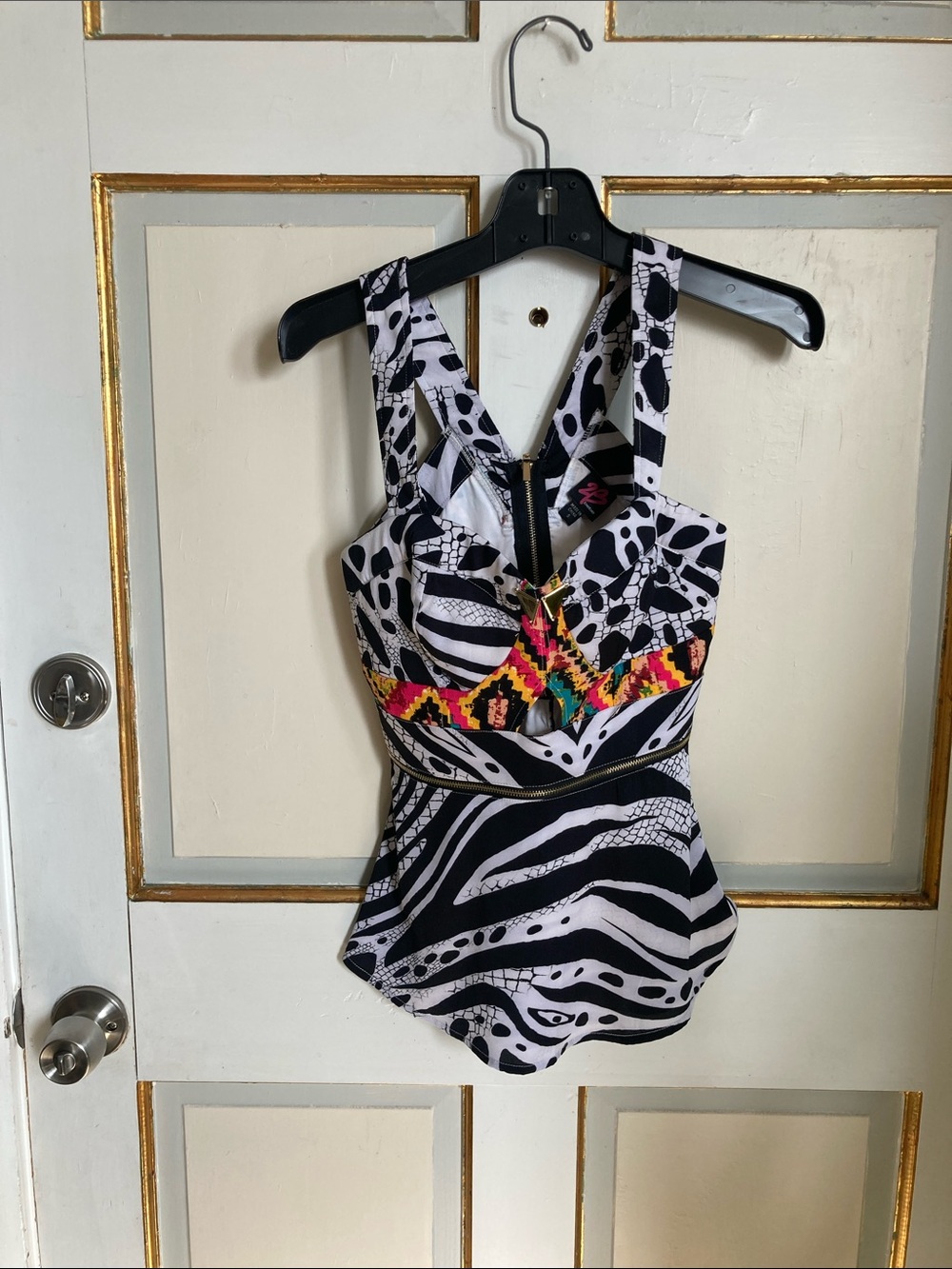2B Bebe Black & White Printed Embroidered-Trim Bodysuit